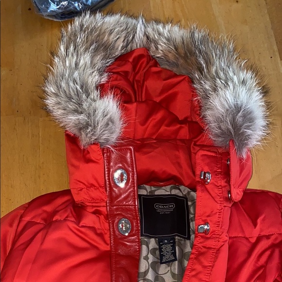 Red coach winter coat - Picture 2 of 4
